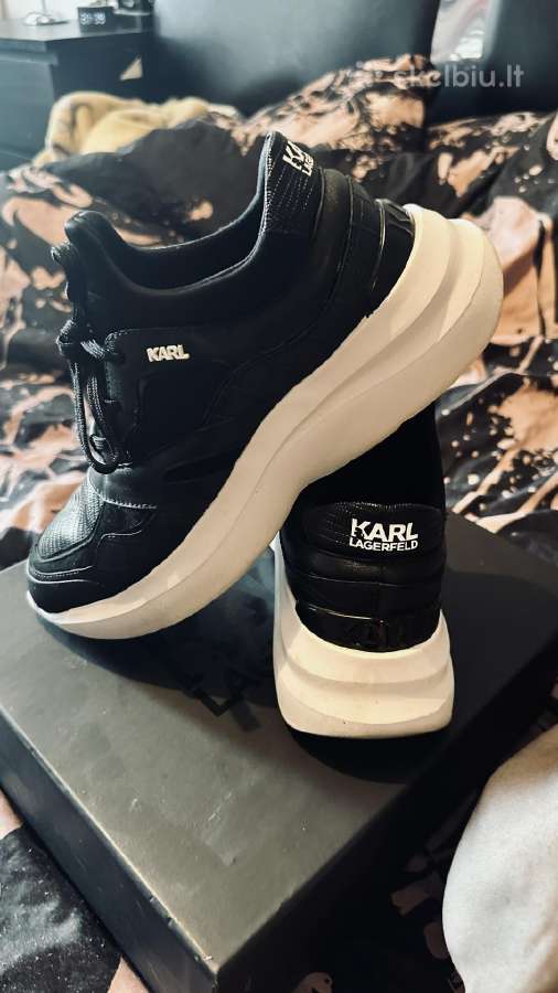 Karl Lagerfeld kedai