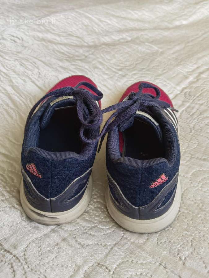 Adidas kedai - nuotraukos Nr. 3