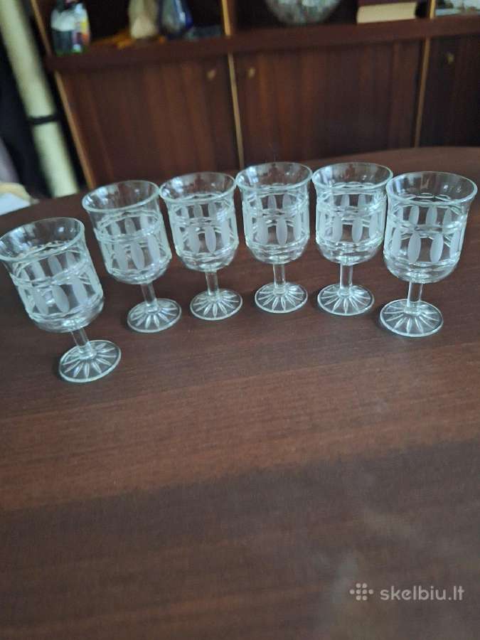 6 Kristalinės Taurelės 8 cm. Aukščio