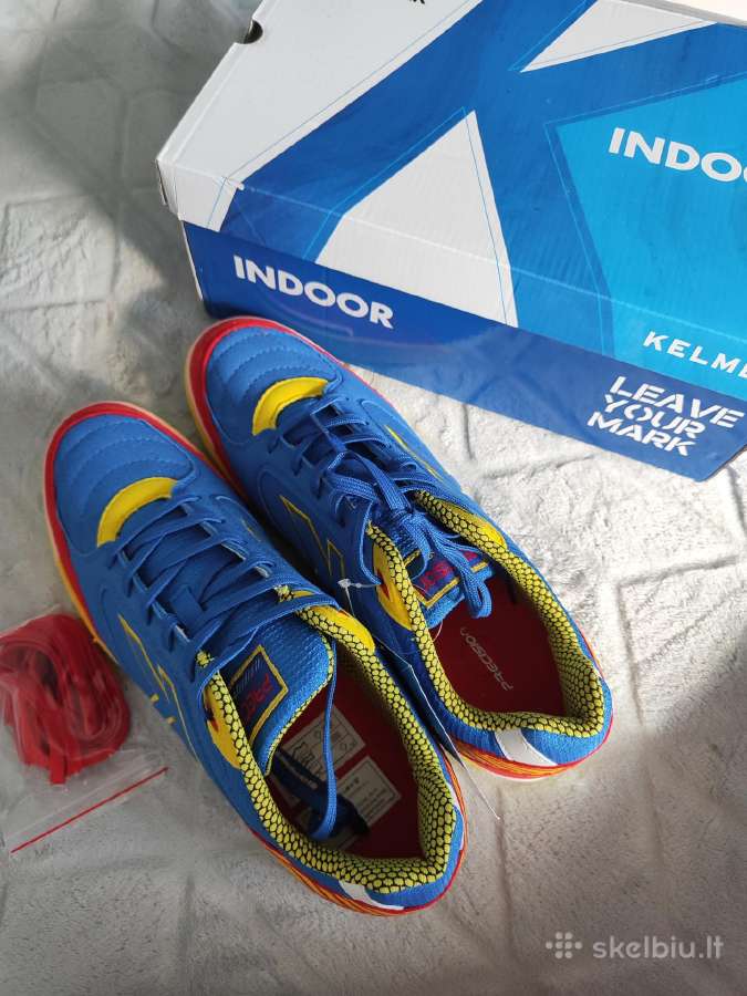 Nauji futbolo bateliai indoor,kelme