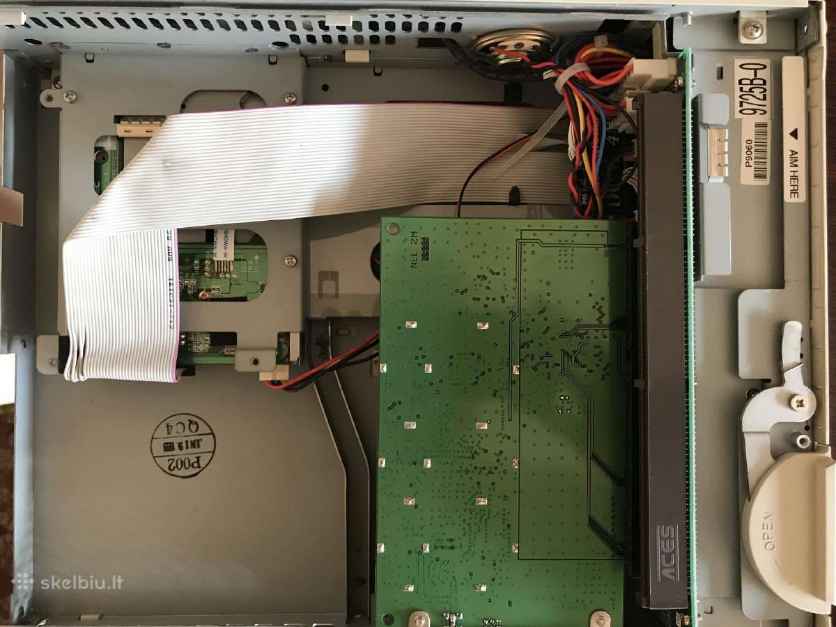 Retro kompiuteris Intel Celeron 366 MHz - nuotraukos Nr. 5
