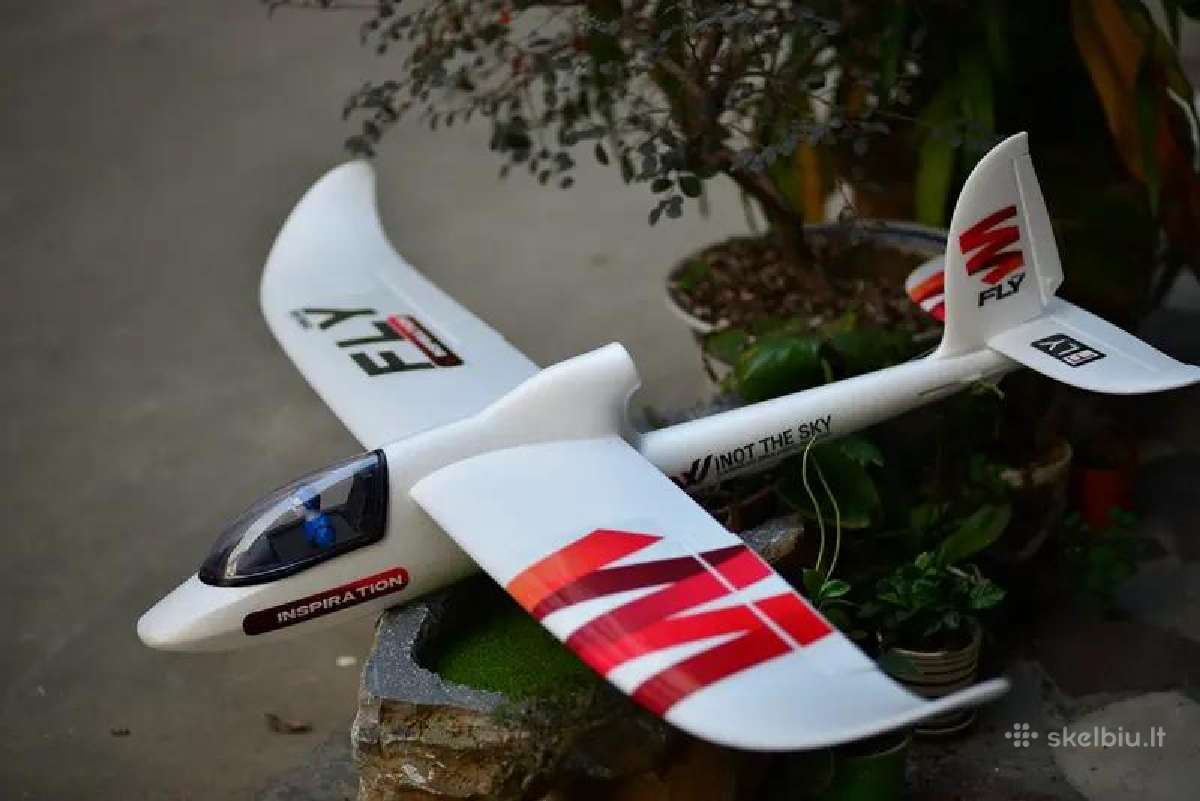 Nauji RC lėktuvai Sky Surfer 1400mm - nuotraukos Nr. 9