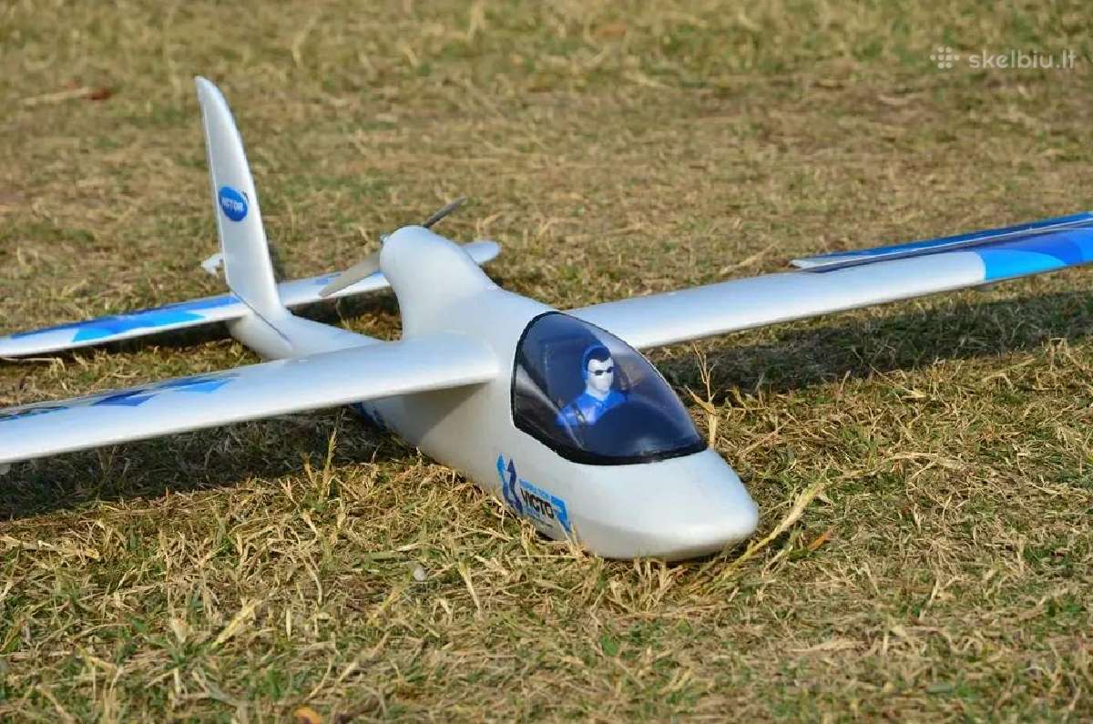 Nauji RC lėktuvai Sky Surfer 1400mm - nuotraukos Nr. 11