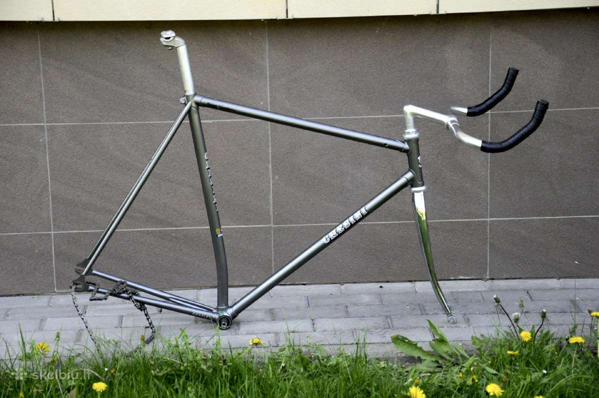 Chesini rėmas 700/650