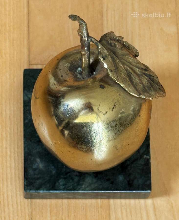 Bronzinė skulptūra – S. Jurkus „Visko pradžia