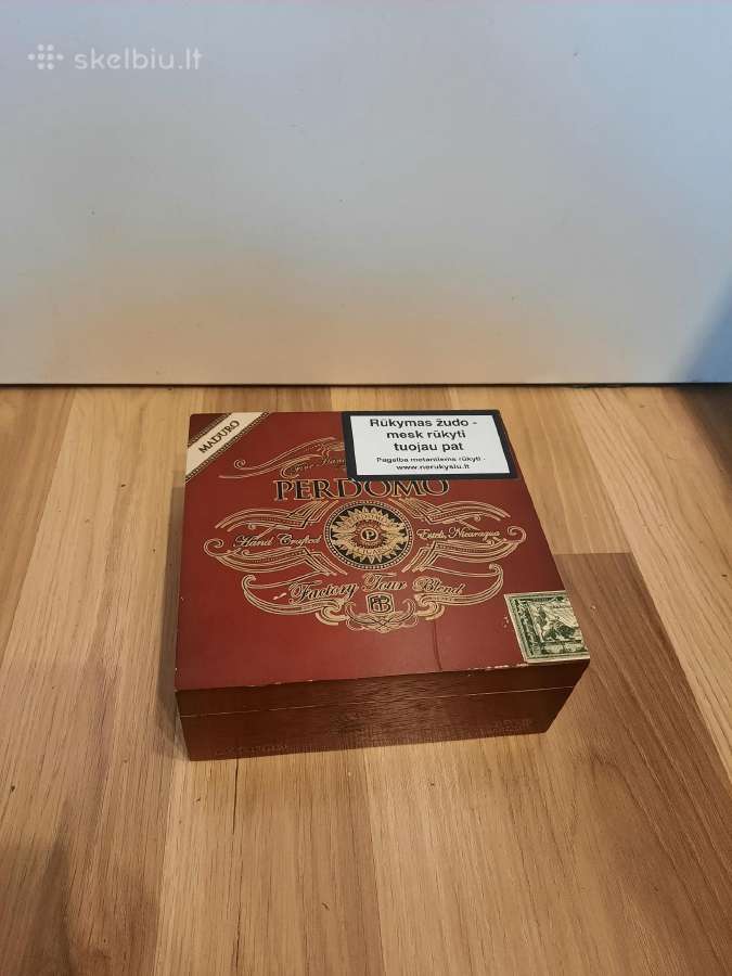 79. Cigarų dėžė Perdomo Maduro