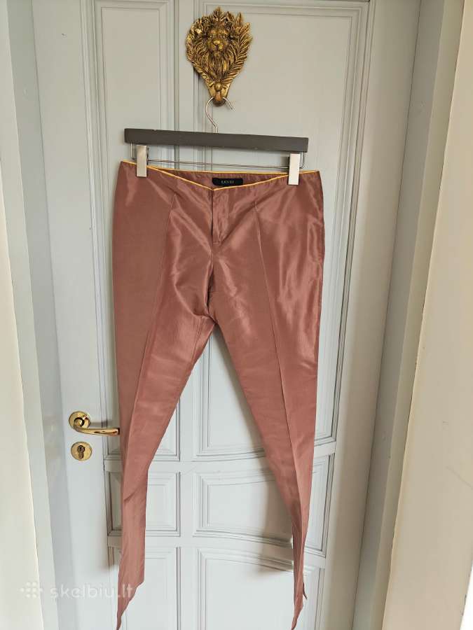 Gucci silkines moteriskos