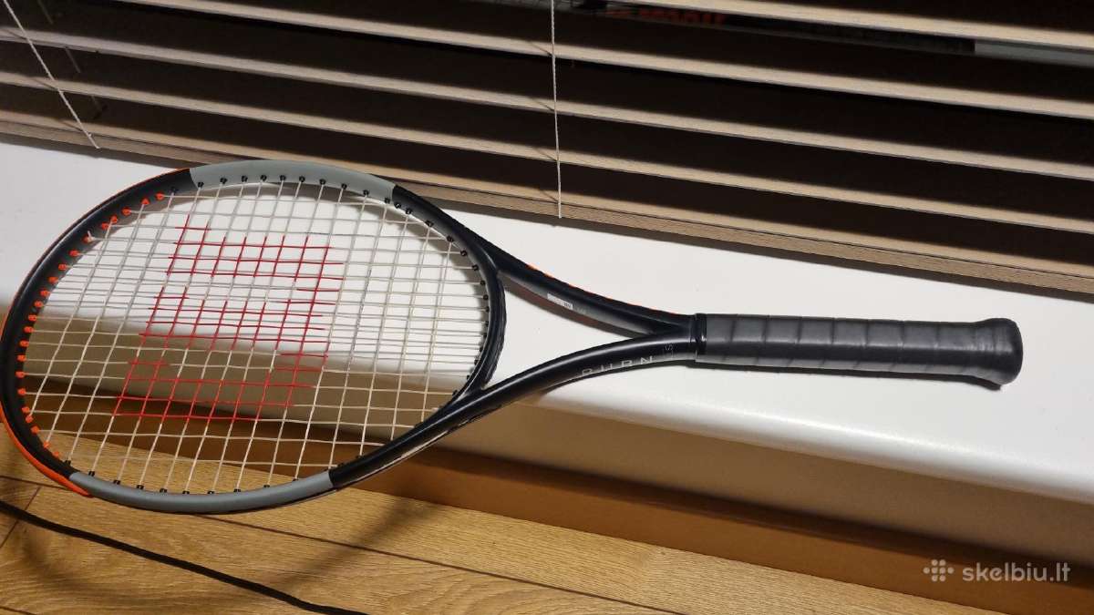 Wilson burn 100uls V4 teniso rakete