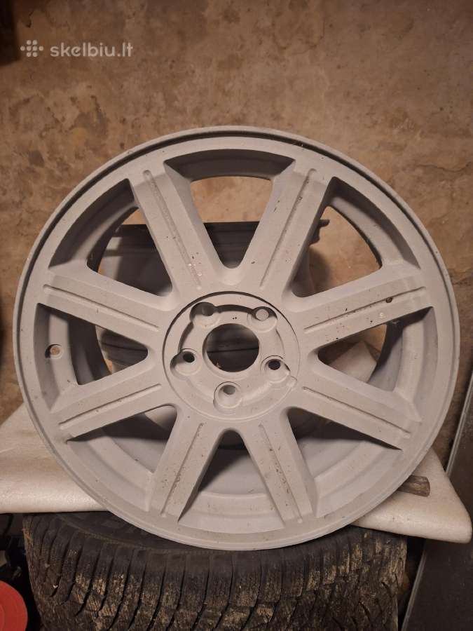 R18 Chrysler Grand Voyager ratlankiai