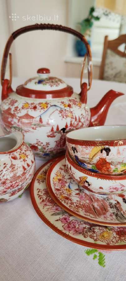 Servizas porceliano. Japonų