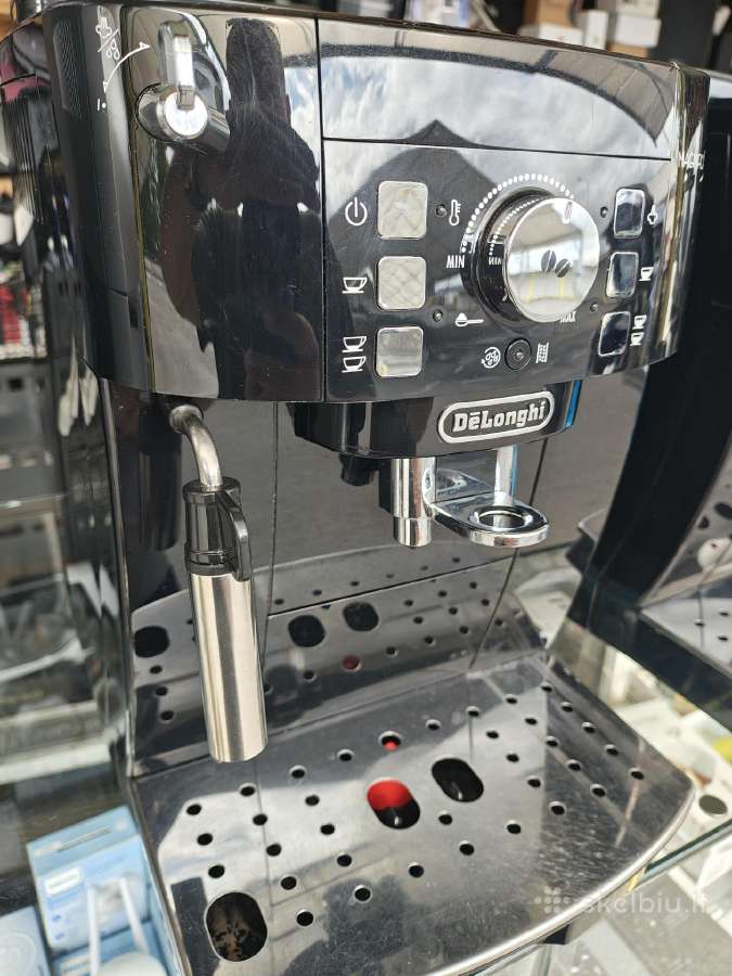 Delonghi magnafica s kavos apratas