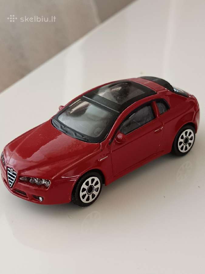 Maxwel-roadster ir Alfa Romeo Brera - nuotraukos Nr. 2
