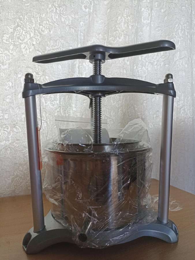 6l sulčių presas sulčiaspaudė