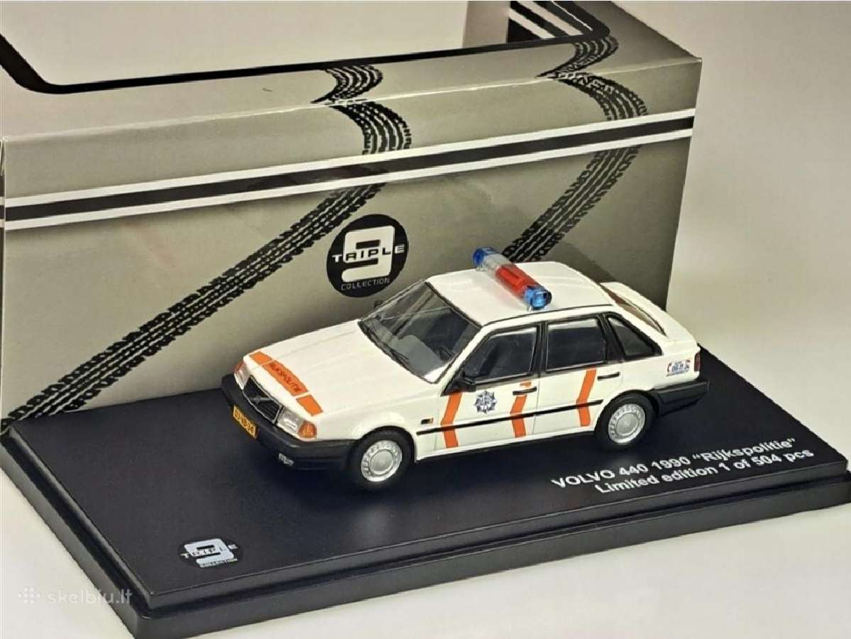 Volvo 440 Police