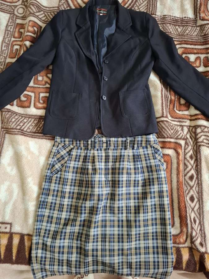 Parduodu mergaitišką uniformą ir sijonuką pirmokei