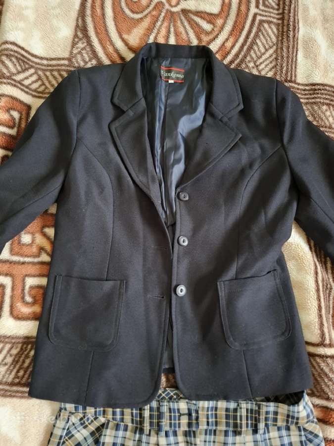 Parduodu mergaitišką uniformą ir sijonuką pirmokei - nuotraukos Nr. 3