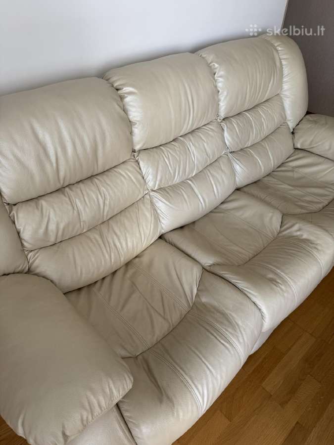Parduodama odinė sofa su miegojimo funkcija