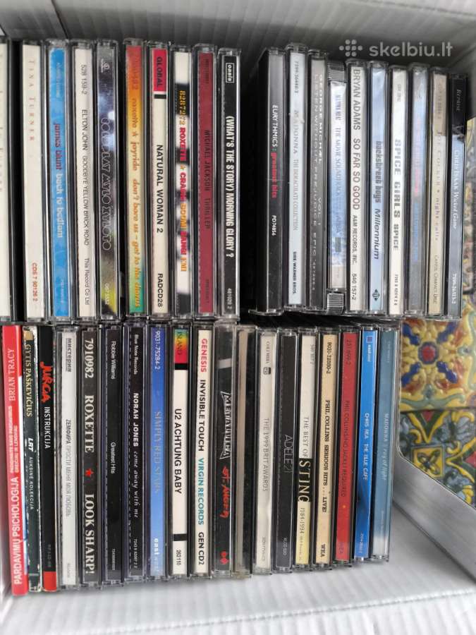CD kompaktai po 3 Eur