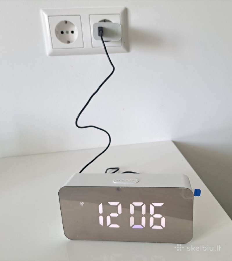 Naujas stalo LED laikrodis