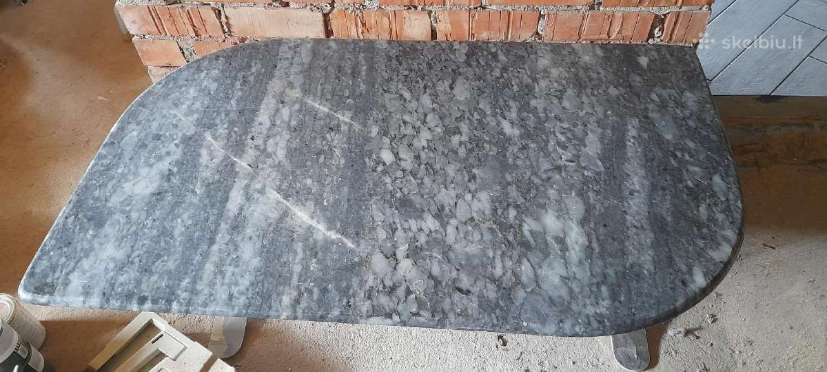 Granitinis stalas