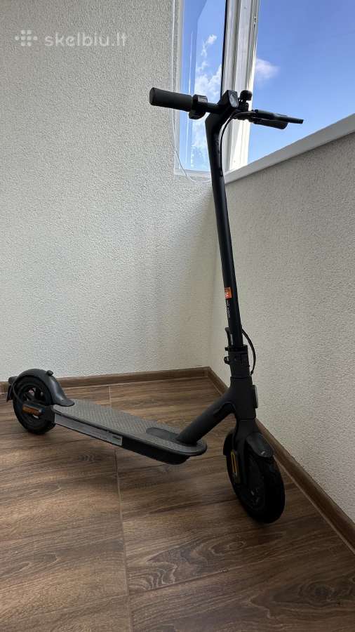 Elektrinis paspirtukas Xiaomi Mi Scooter Essential - nuotraukos Nr. 3