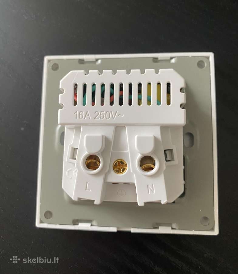 Sieninis lizdas su Usb prievadais +C tipo 220v - nuotraukos Nr. 5