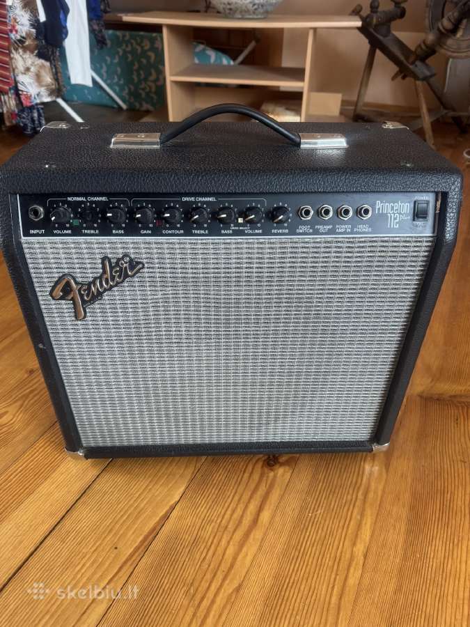 Fender Princeton 112 plius stiprintuvas, gitara