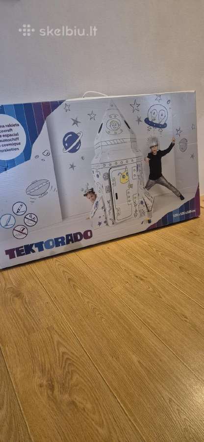 Žaidimui-kartoninė sudedama raketa