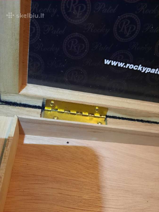 21. Cigarų dėžė Rocky Patel Decade Deluxe Tubo - nuotraukos Nr. 3