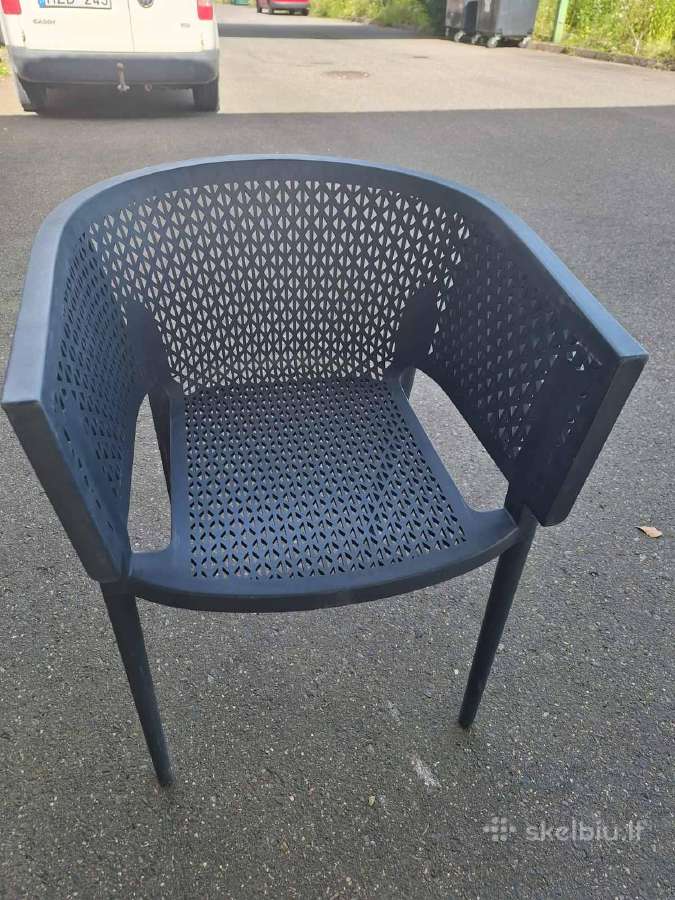 Parduodamos puikios būklės lauko kėdės