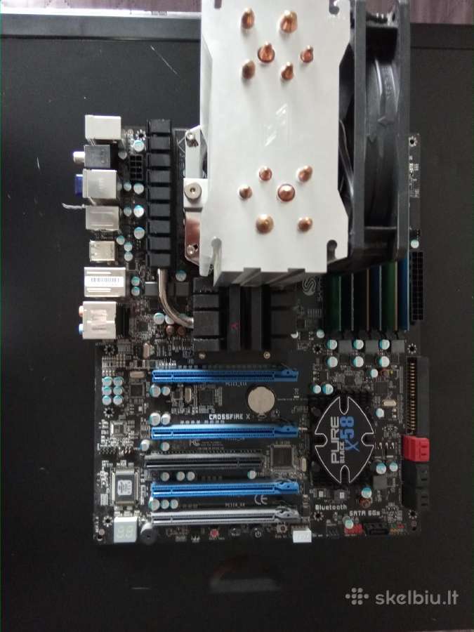 Sapphire Pure Black X58 Lga1366