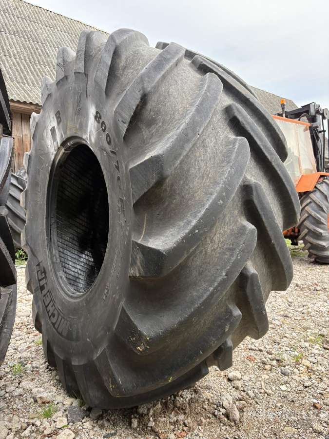 800/70/r32 Michelin Megaxbib padanga