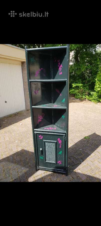 Kampine indauja.