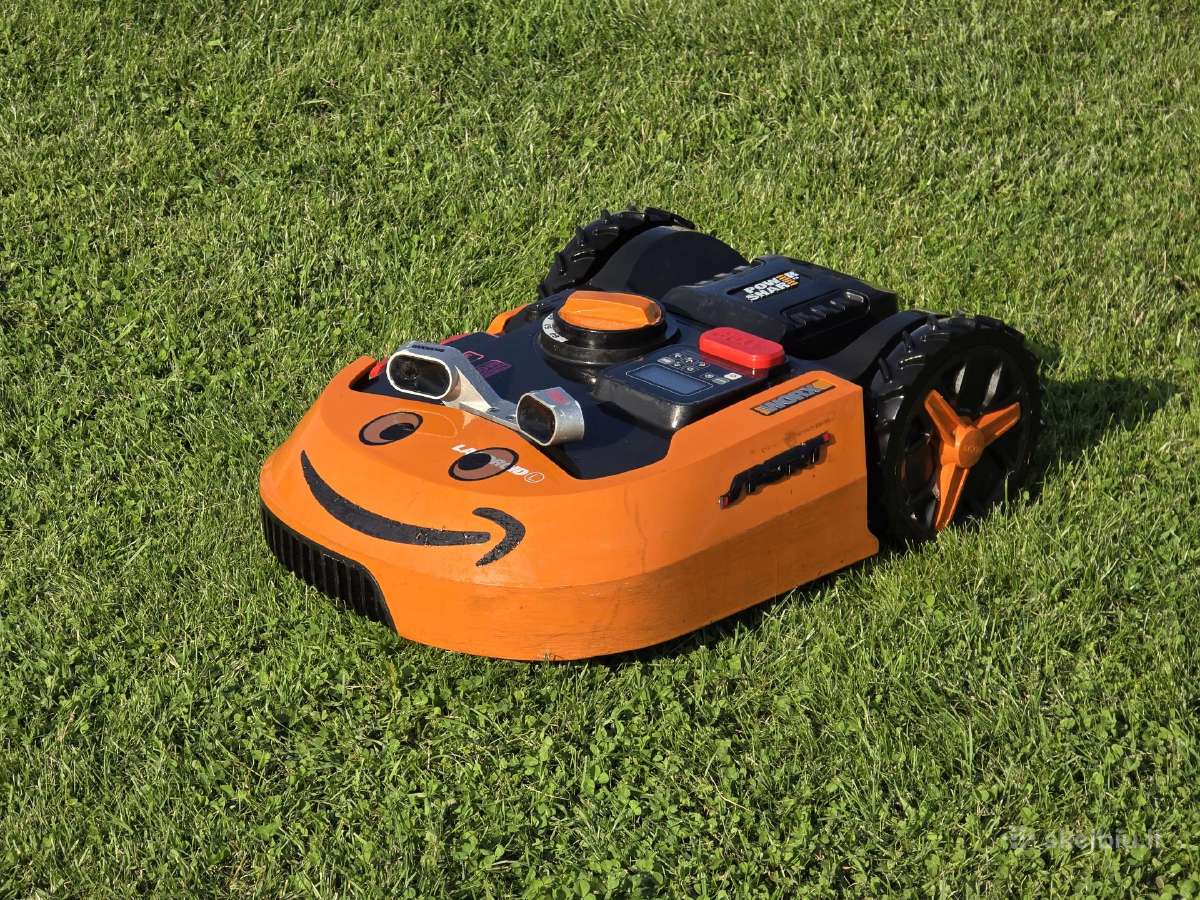 Worx robotas-vėjapjovę, 20 arų sklypui