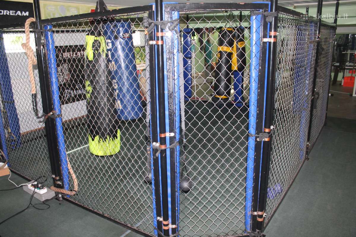 Mma kilnojamas ringas