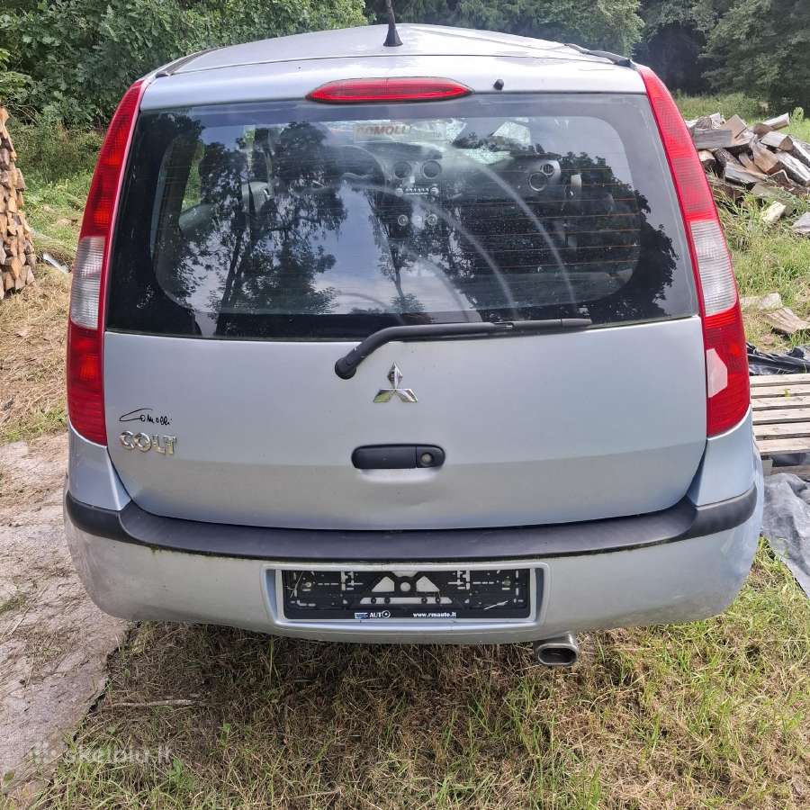 Mitsubishi colt 2005m. dalimis