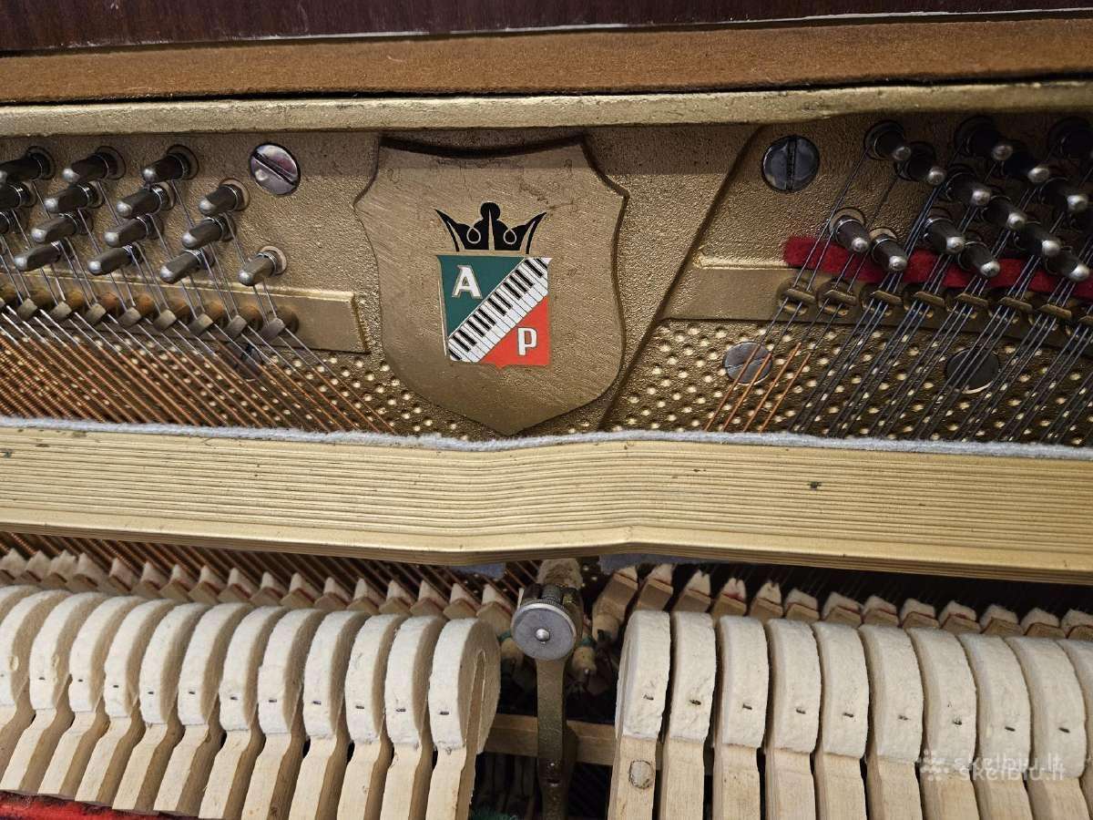 Pianinas Petrof - nuotraukos Nr. 4