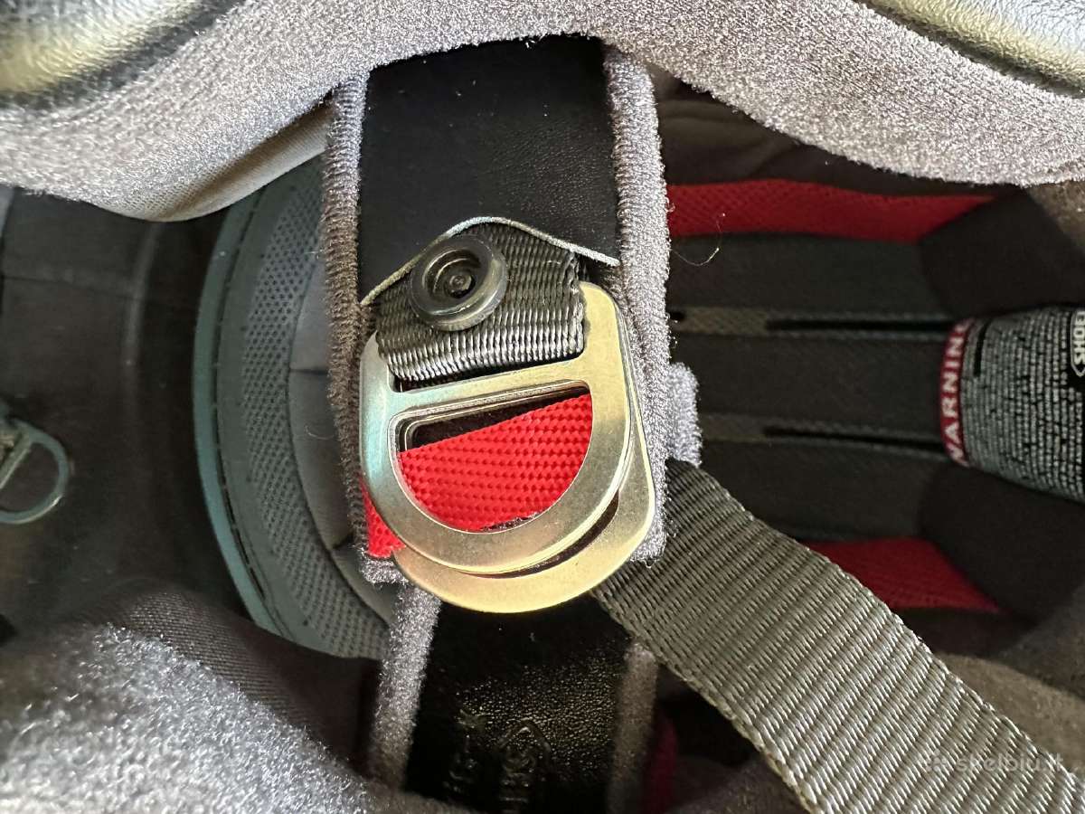 Sportinis motociklo salmas Shoei - nuotraukos Nr. 10
