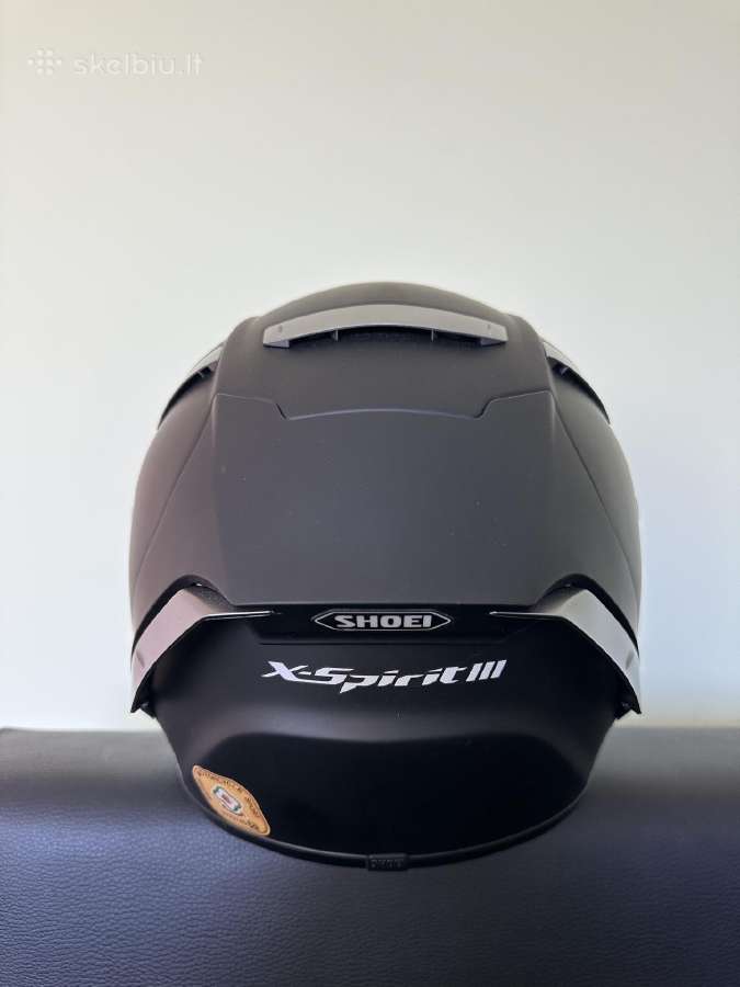 Sportinis motociklo salmas Shoei - nuotraukos Nr. 4