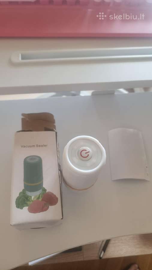 Vacuum sealer