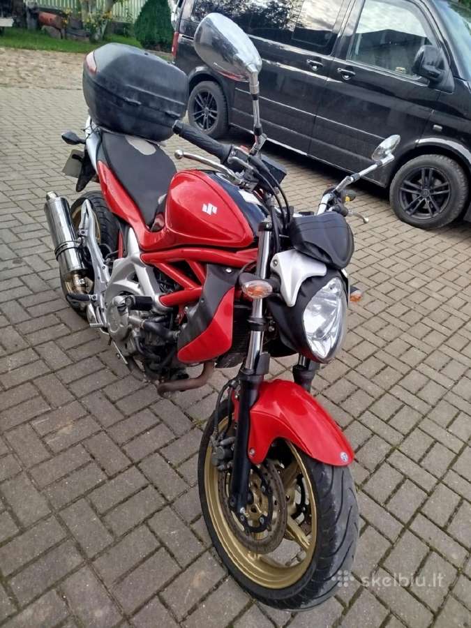 Suzuki Gladius sfv650