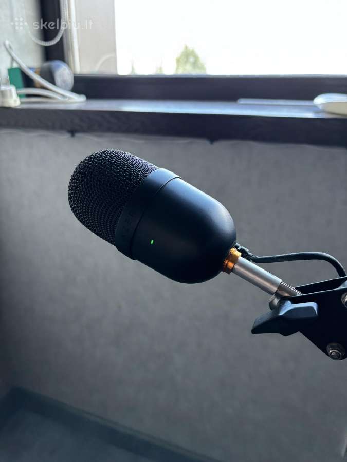 Razer seiren mini + stovas