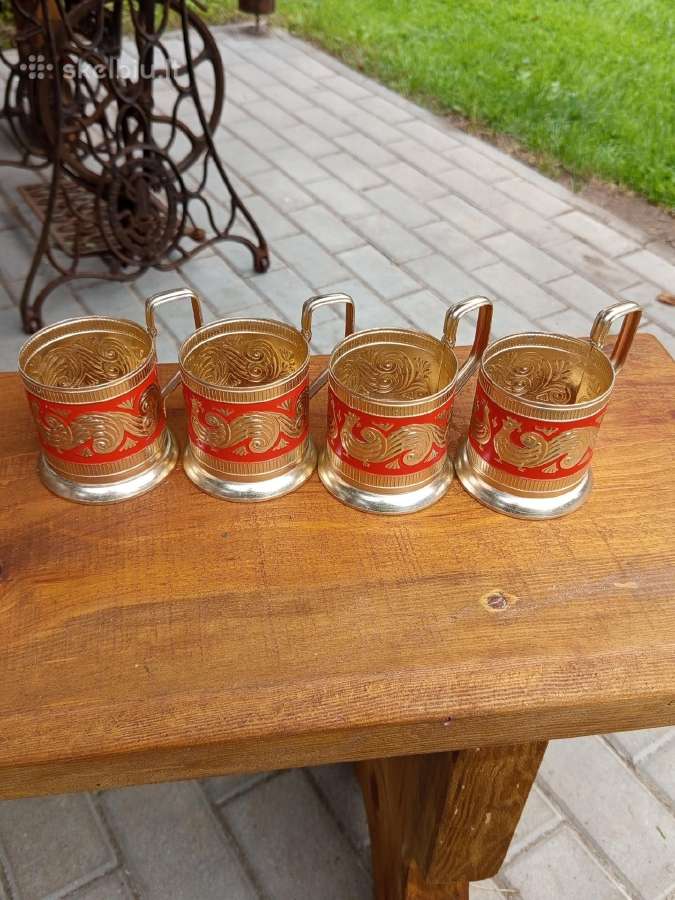 Stiklinės laikiklis (podstakanik)