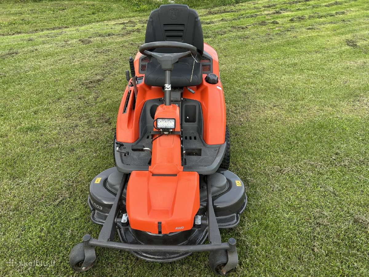 Husqvarana R320 Awd