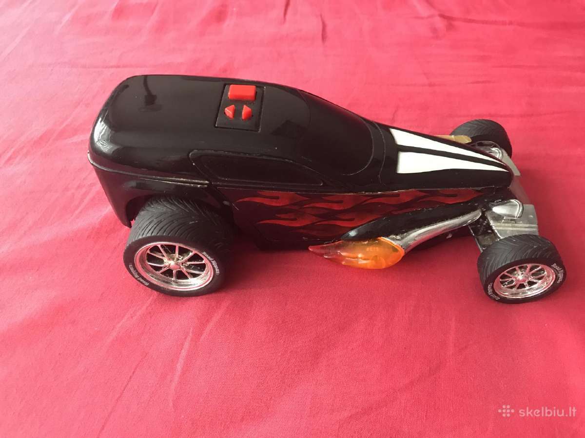 Vintažinė Plymouth Prowler mašina