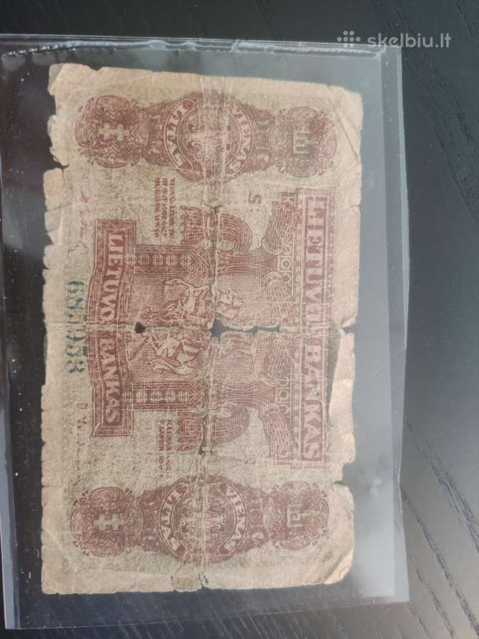 Perku prasto stovio senus banknotus