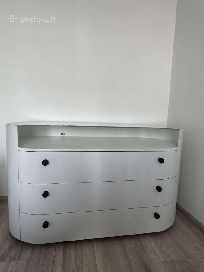 Komoda ir spinteles italų gamybos