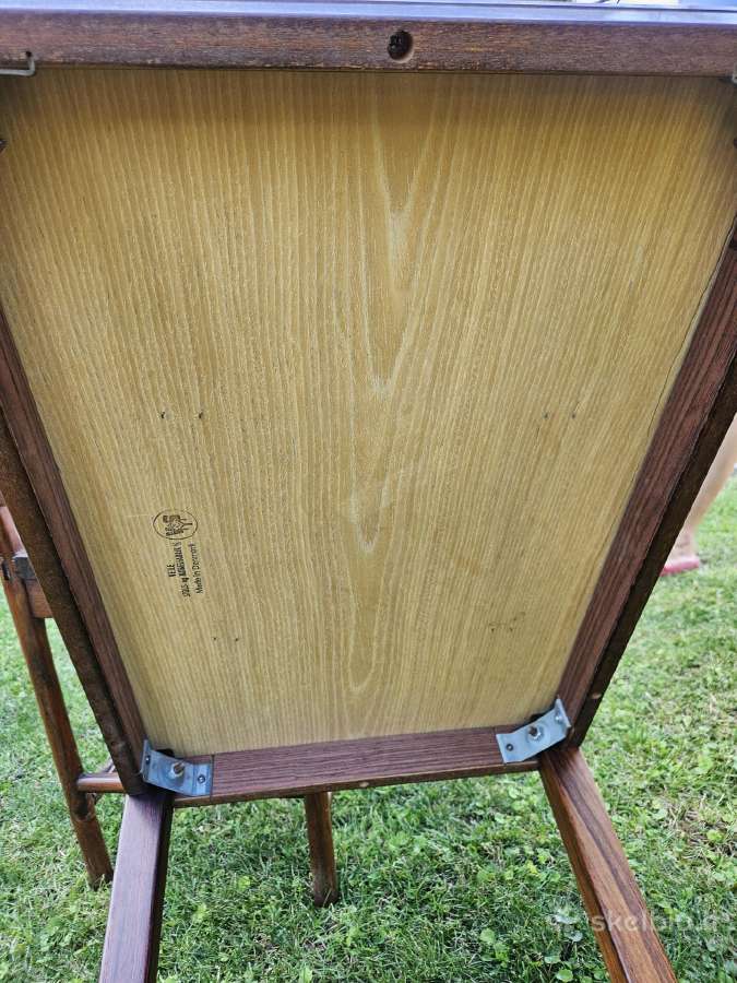 Midcentury šoninis staliukas - nuotraukos Nr. 4