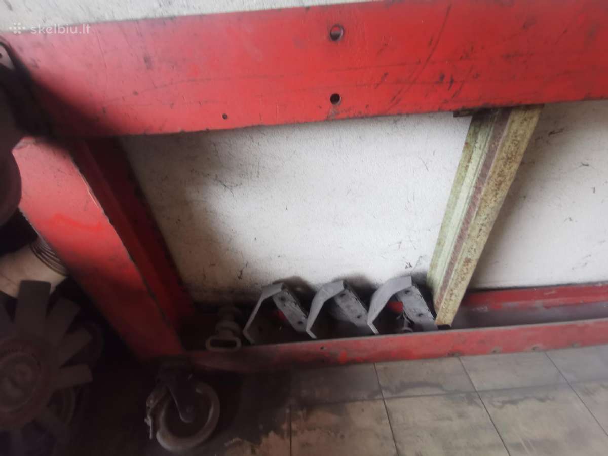 Kėbulo atstatymo stendas
