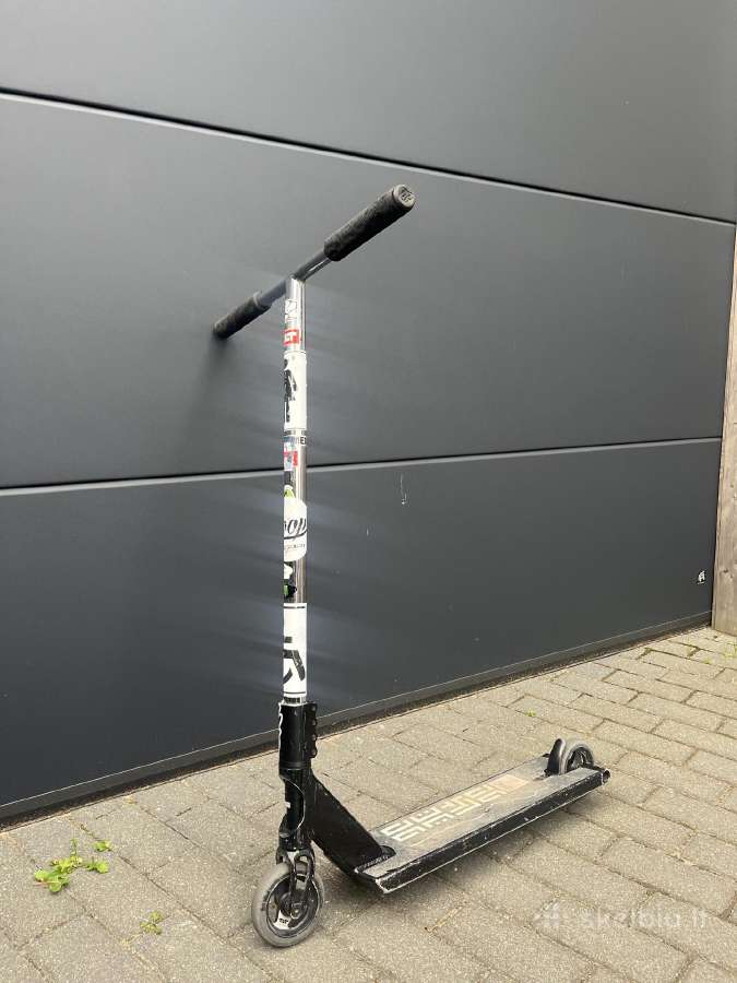 Parduodu tilt street scooter